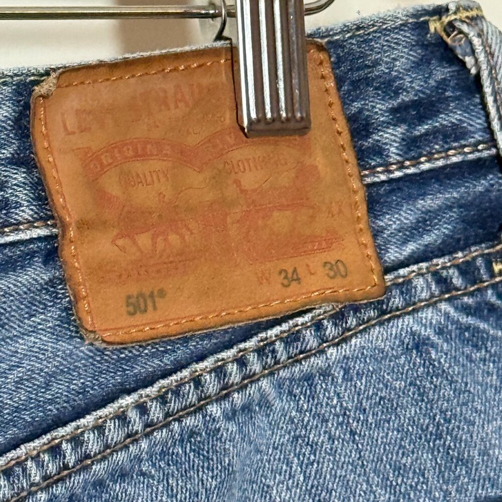 Levi's Cutoffs - Picture 4 of 4
